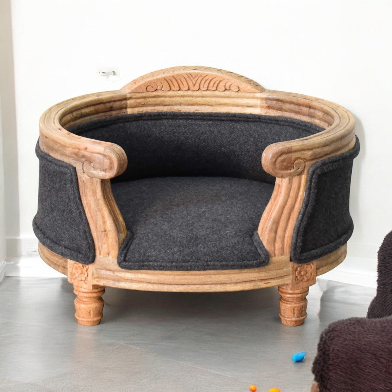 Carved Tweed Pet Bed